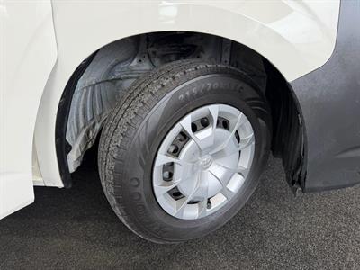 2020 Toyota Hiace - Thumbnail
