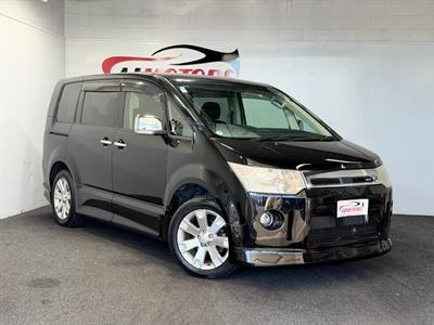 2012 Mitsubishi Delica