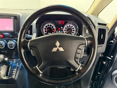 2012 Mitsubishi Delica - Thumbnail