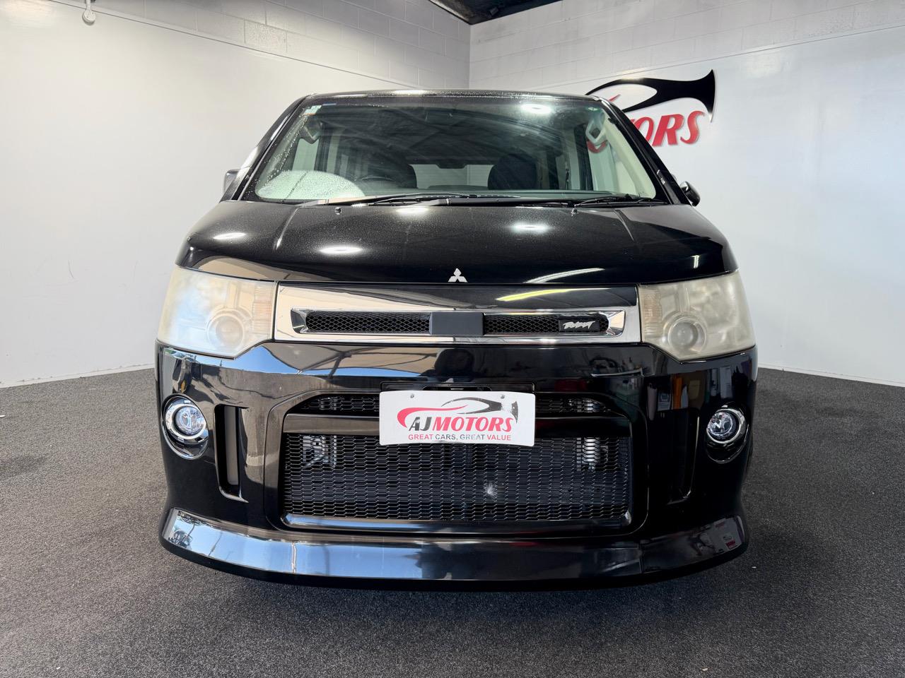2012 Mitsubishi Delica