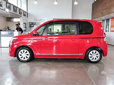 2013 Toyota Spade - Thumbnail