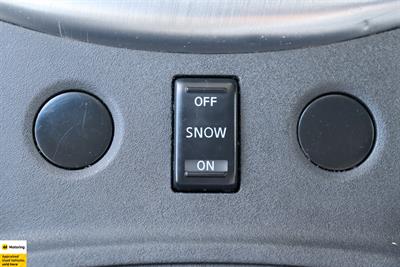 2011 Nissan Skyline - Thumbnail