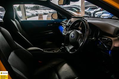 2018 Toyota C-HR - Thumbnail