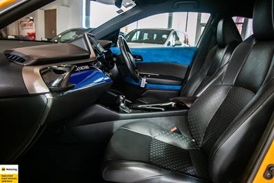 2018 Toyota C-HR - Thumbnail
