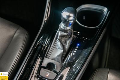 2018 Toyota C-HR - Thumbnail