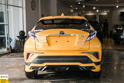 2018 Toyota C-HR - Thumbnail