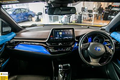 2018 Toyota C-HR - Thumbnail