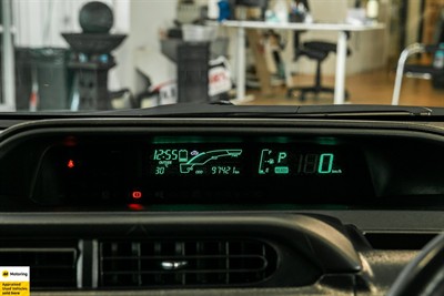 2013 Toyota Aqua - Thumbnail