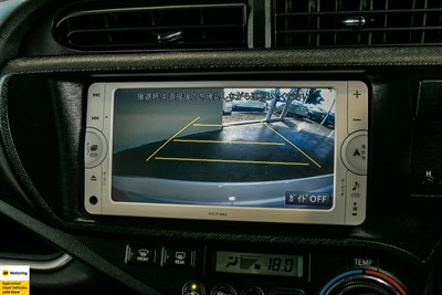 2013 Toyota Aqua - Thumbnail