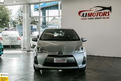 2013 Toyota Aqua - Thumbnail