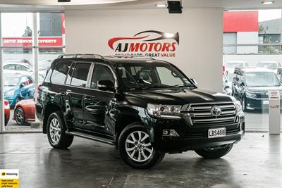 2017 Toyota Land Cruiser - Thumbnail