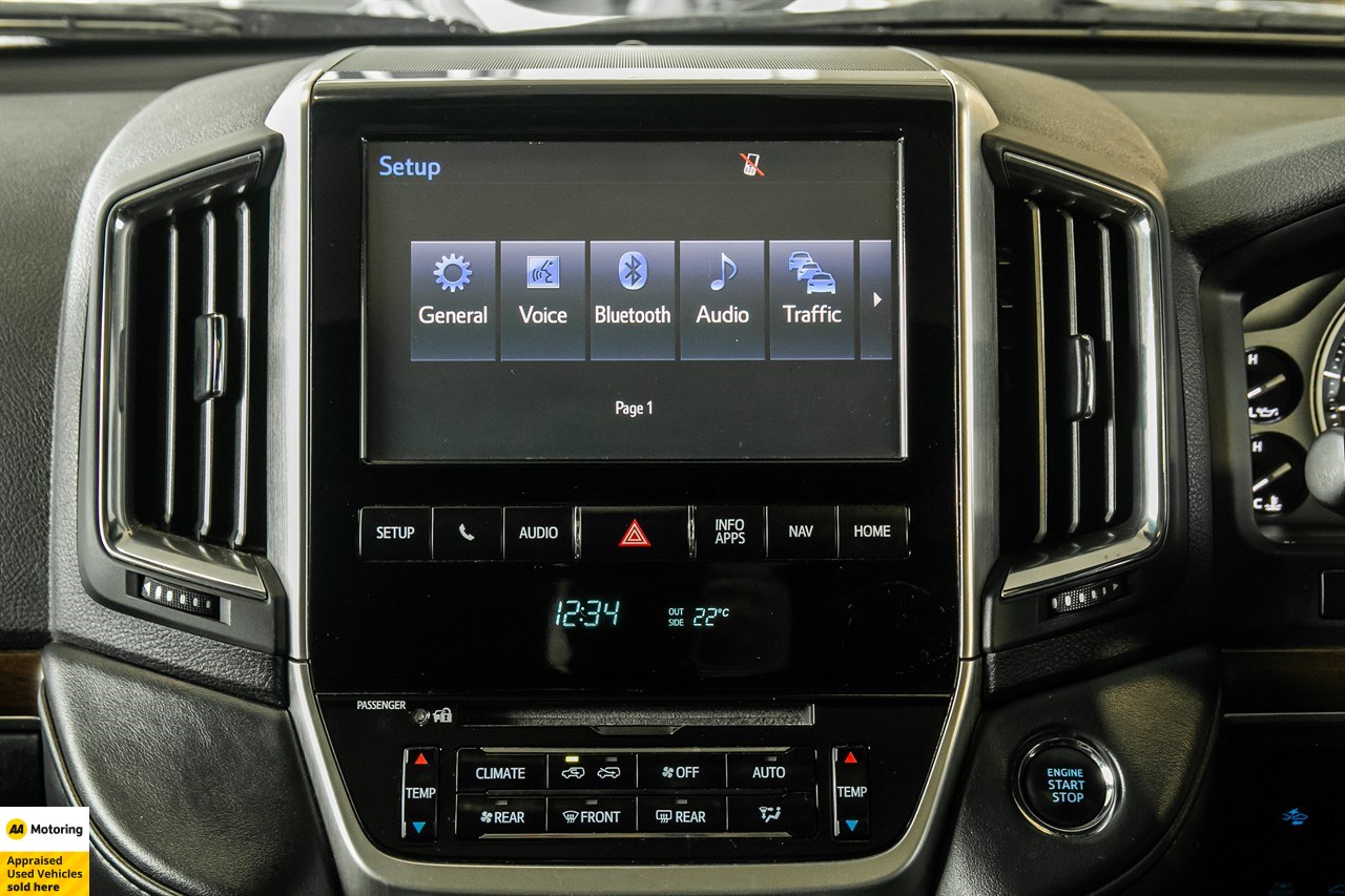 2017 Toyota Land Cruiser