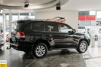 2017 Toyota Land Cruiser - Thumbnail