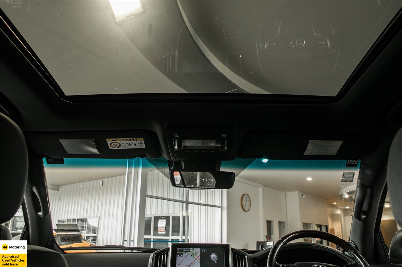 2017 Toyota Land Cruiser