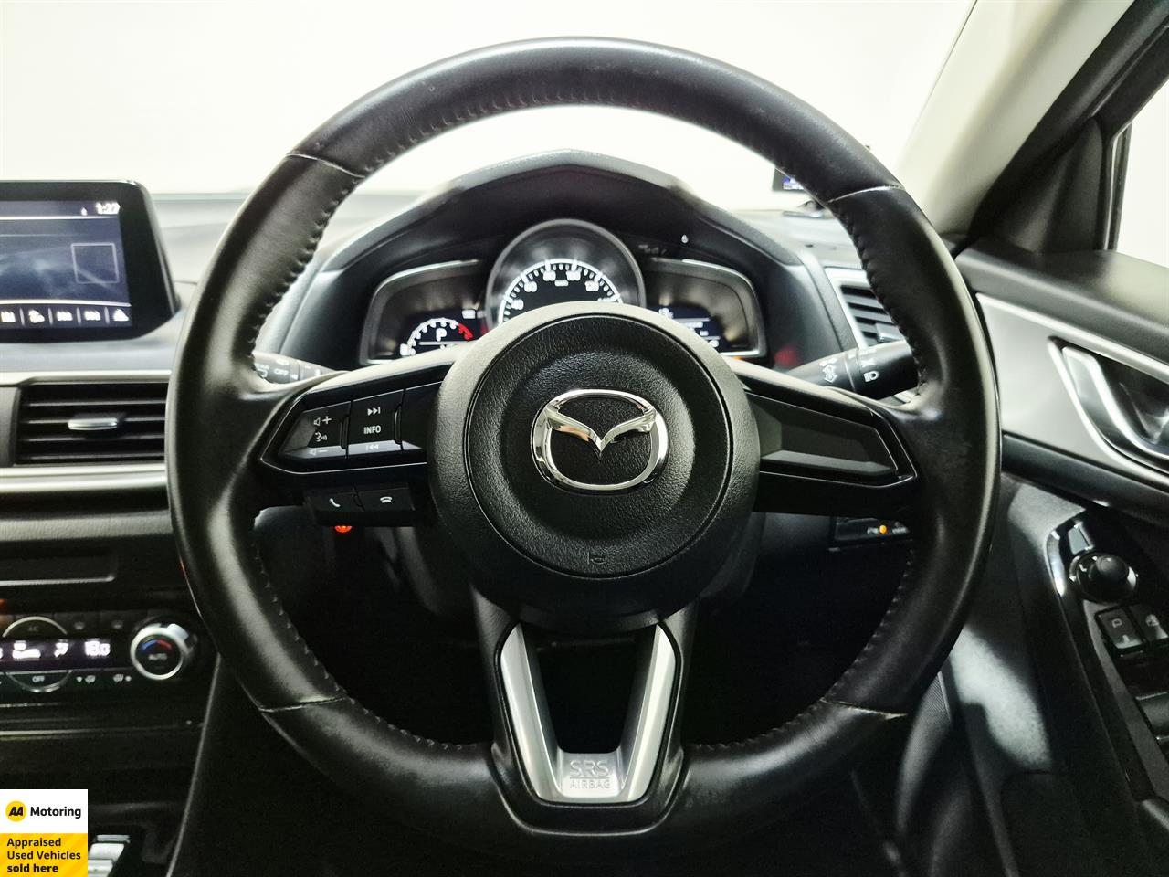 2018 Mazda Axela