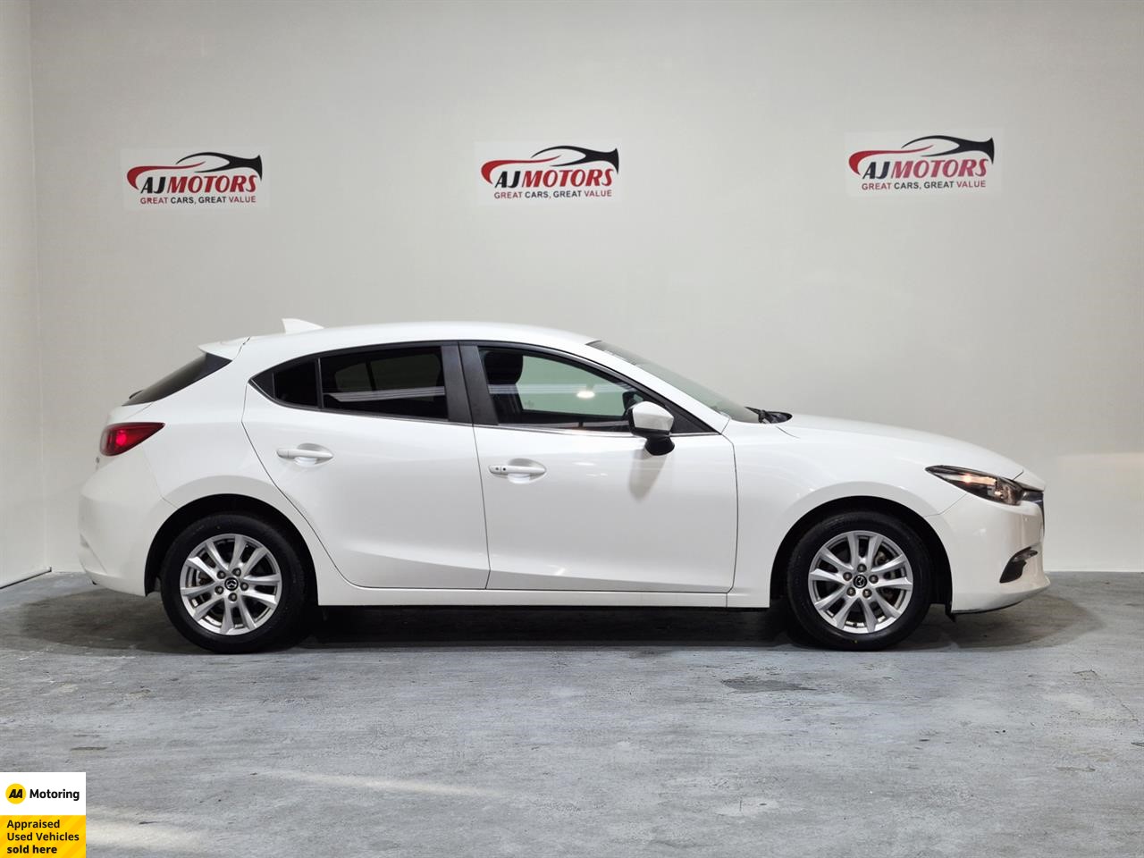 2018 Mazda Axela