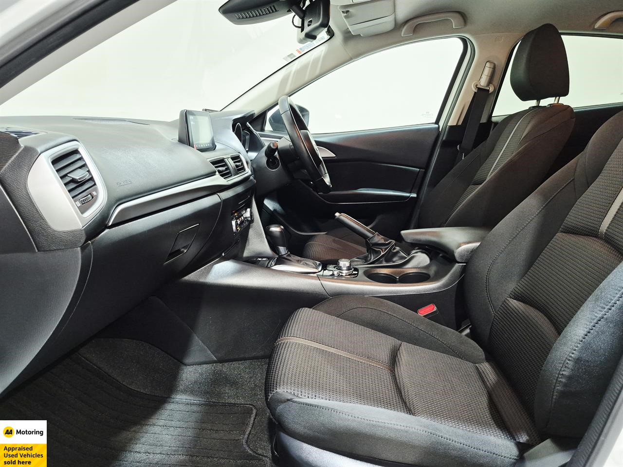 2018 Mazda Axela