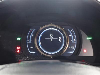 2014 Lexus IS 300h - Thumbnail