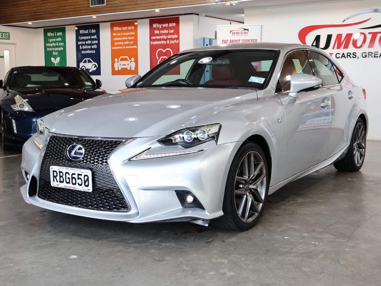 2014 Lexus IS 300h