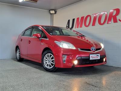 2012 Toyota Prius - Thumbnail