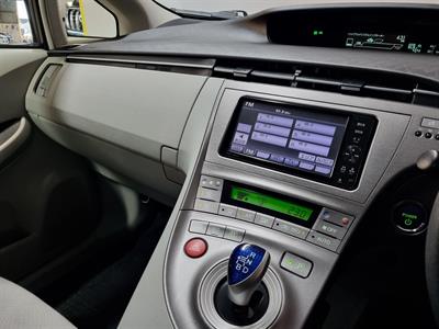 2012 Toyota Prius - Thumbnail