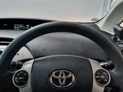 2012 Toyota Prius - Thumbnail