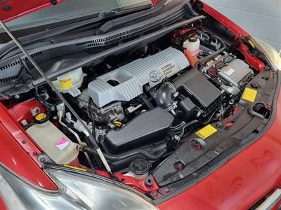 2012 Toyota Prius - Thumbnail