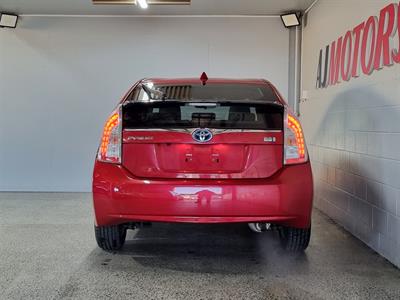 2012 Toyota Prius - Thumbnail