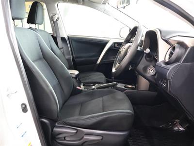 2014 Toyota RAV4 - Thumbnail