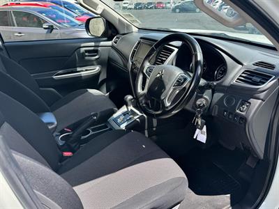 2021 Mitsubishi Triton - Thumbnail