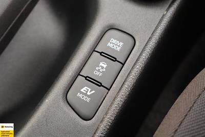 2021 Toyota Yaris - Thumbnail