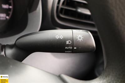 2021 Toyota Yaris - Thumbnail