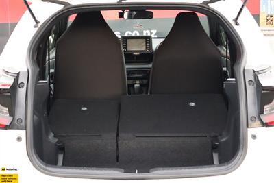 2021 Toyota Yaris - Thumbnail