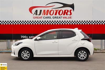 2021 Toyota Yaris - Thumbnail