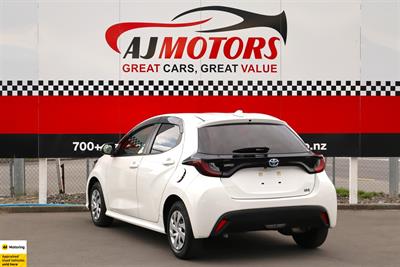 2021 Toyota Yaris - Thumbnail