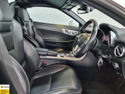 2016 Mercedes-Benz SLK 300 - Thumbnail