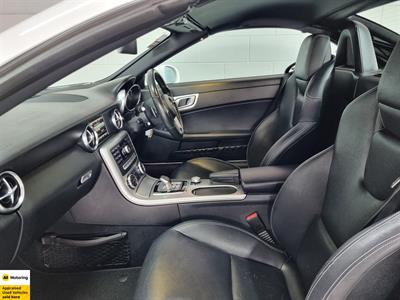 2016 Mercedes-Benz SLK 300 - Thumbnail