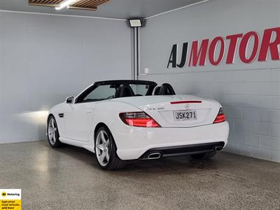 2016 Mercedes-Benz SLK 300 - Thumbnail