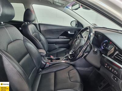 2020 Kia Niro - Thumbnail