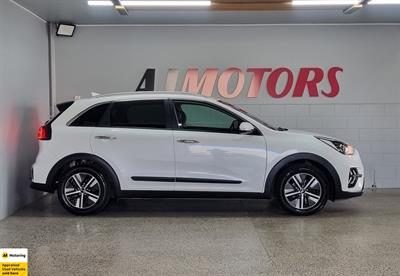 2020 Kia Niro - Thumbnail