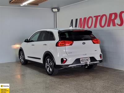 2020 Kia Niro - Thumbnail