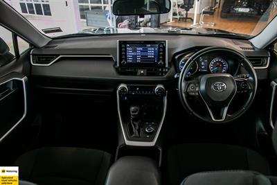 2022 Toyota RAV4 - Thumbnail
