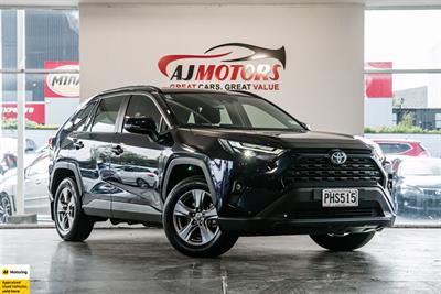 2022 Toyota RAV4 - Thumbnail