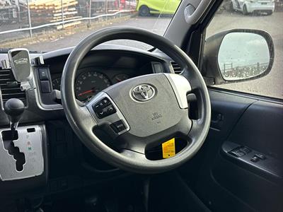 2016 Toyota Hiace - Thumbnail