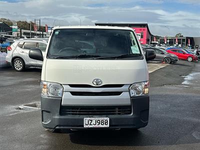 2016 Toyota Hiace - Thumbnail