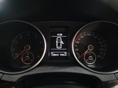 2010 Volkswagen Golf - Thumbnail