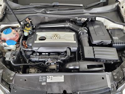 2010 Volkswagen Golf - Thumbnail