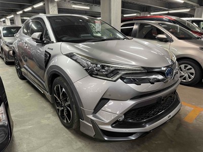 2017 Toyota C-HR - Thumbnail