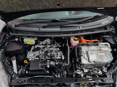 2013 Toyota Aqua - Thumbnail