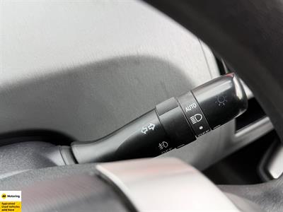 2012 Toyota Prius - Thumbnail